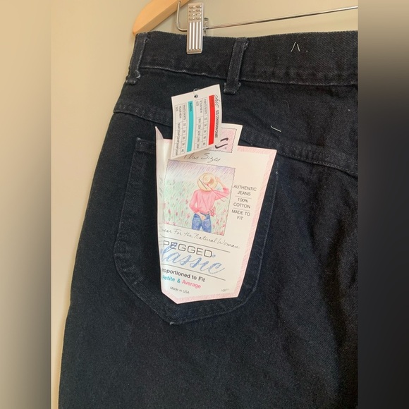 Chic Vintage mom jeans 80’s classic fit tapered ankle
Authentic new old stock - Picture 6 of 16